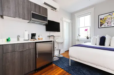 Maverick Suites at 89 Marion Hotels near Parsons Field