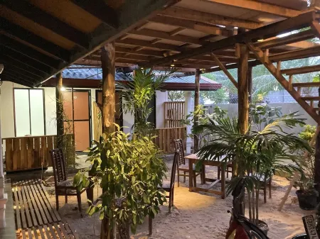 Ceylon Beach Haven Uppuveli Отели рядом с достопримечательностью «Аппувели Бич»