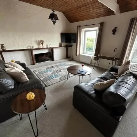 2 Bed-Sleeps 4-Sea View-Pet Friendly-Parking