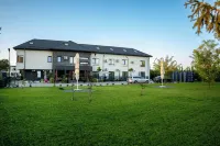 Burgundy Hotels in Ploiesti