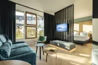 Clipper Boardinghouse - Hamburg-Michel Hotel dekat St. Michael's Church