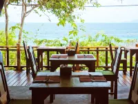 Phi Phi Phu Chalet Resort Các khách sạn gần Bãi biển Nui