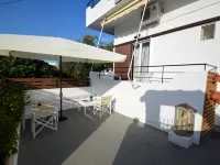 Koukounari Rooms Hotel a Angistri