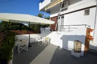 Koukounari Rooms