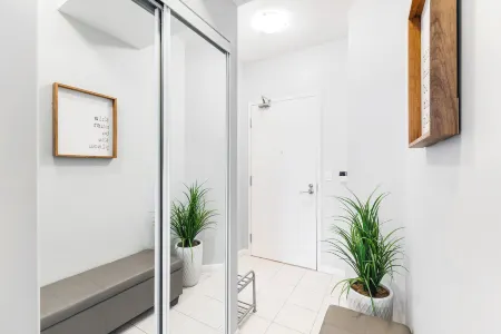 AOC Suites - Luxury Condo - City View