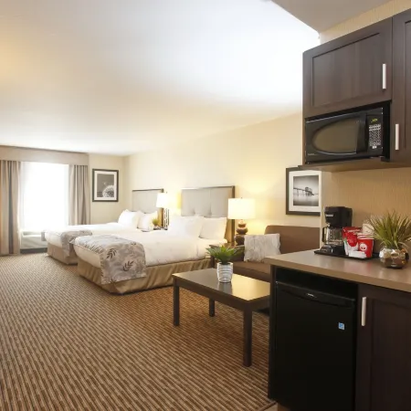 Pomeroy Inn & Suites at Olds College