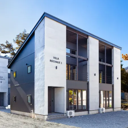 Villa Rochalie by Hhg