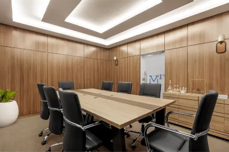 Villa Monument Hotel Отели рядом с достопримечательностью «Landmark Serviced Office»