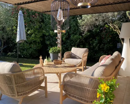 Le Jardin de Lau Hotels in Aubignan