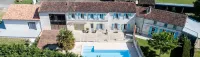 Les Cuves - Saintes Hotels near Gare Routière