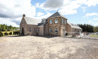 Greenknowes Entire Private Estate