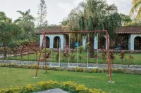 Puerto Palmeras 迪拉伯土度假村 酒店