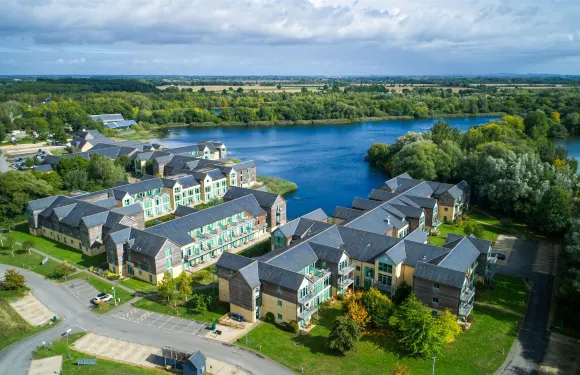 德威爾柯茨窩爾山水上樂園酒店