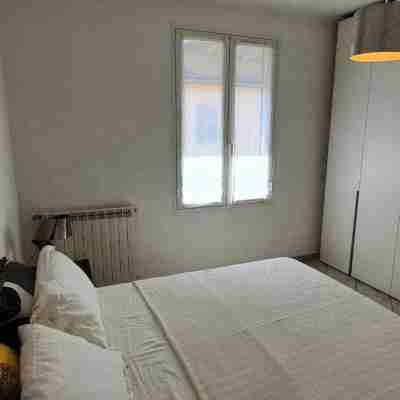 Roses Village Apartment Rooms