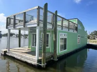 Seabrook Villa Hotels near نيو أورليانز ليكفرونت