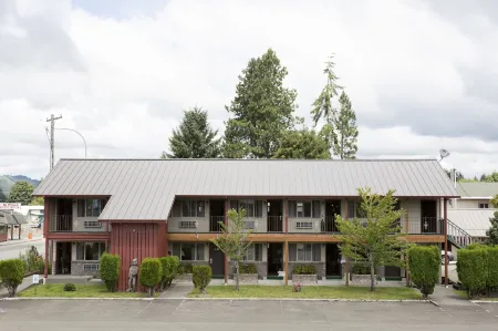 Forks Motel Отели рядом с достопримечательностью «Парк Тилликум»