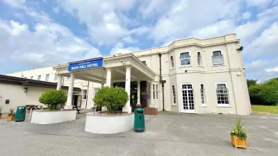 Russ Hill Hotel