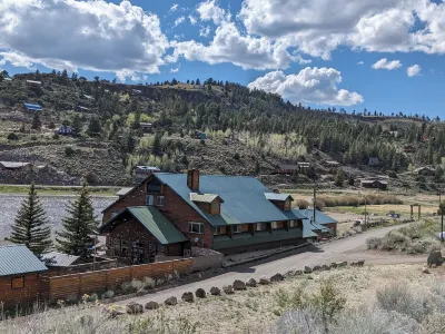 Aspen Cove Resort