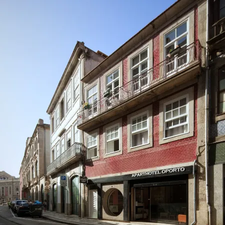 Oporto Maison Entreparedes Отели рядом с достопримечательностью «Санто-Ильдефонсо»