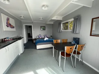 Motutere Bay Top 10 Holiday Park Hotels in Turangi