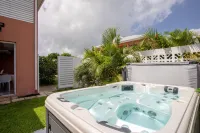 Hôtel Guadeloupe Palm Suites Hotels in Saint-Francois