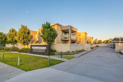 Swan Valley Serviced Apartments Отели рядом с достопримечательностью «Парк Мартин»