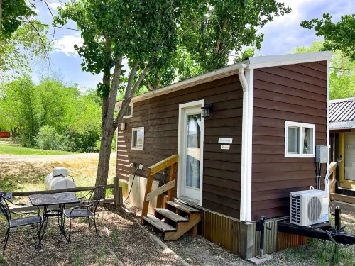 Cedar Creek Lodging & RV Park Hôtels à : Montrose