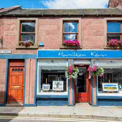 Charming 2 Bedroom Flat in the Heart of Kirriemuir Hotel Exterior