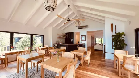 Chimes Spa Retreat Отели рядом с достопримечательностью «Adventure 4x4 Hire»