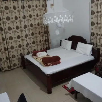 leaders Lodge - Housity