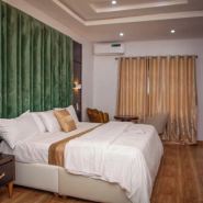 Elegant Suites by Golden Bide Jos