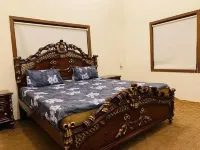 Super Golden Guest House Hotels in Shah Faisal Town