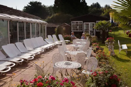 Laguna Hotel Отели рядом с достопримечательностью «Bournemouth University Weston Library, Lansdowne Campus»