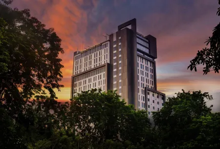 Mövenpick Surabaya City