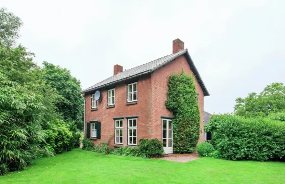 自然環境中的呂瑟爾舒適團體房屋