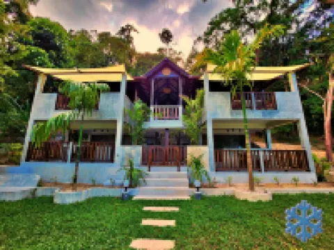 ฟลาวเวอร์ พาวเวอร์ วิลเลจ โรงแรมในเกาะพยาม