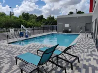 avid hotel MELBOURNE - VIERA by IHG - Pool