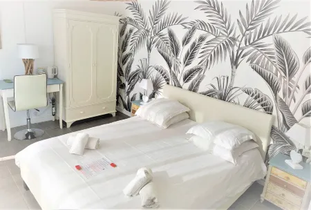 Les Jardins de Bormes, hôtel Adult Only Avec Sauna & Jacuzzi Отели рядом с достопримечательностью «Massif des Maures»