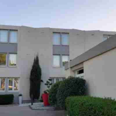 Hôtel Ibis Arles Hotel Exterior