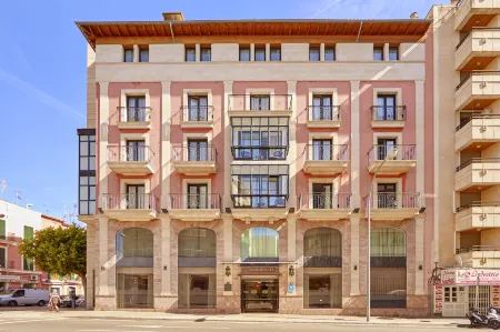 Bordoy Continental Palma Отели рядом с достопримечательностью «Plaça de la Mare de Déu deLluc»