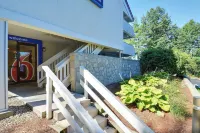 Motel 6 Nashua, NH - South
