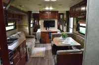 Casa Coqui Camper, with WiFi, & AC, 3 miles from Falls Creek Falls State Park
