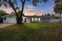 Heated Pool and Fun Activities - Spacious Florida Escape