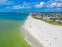 Beach-Side Pool and Tropical Courtyard - Stunning Coastal Retreat
