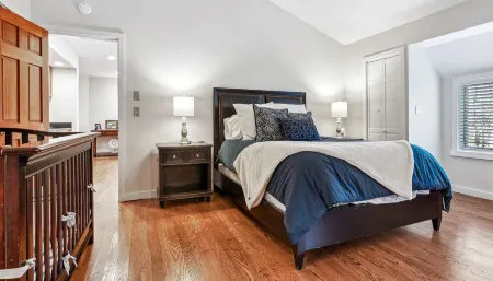 Stunning Highland Golf Course Views and Cozy Fireplace - Exquisite Retreat