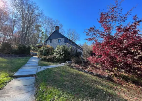 The Stonemason - A Private Catskill Winter Escape in the Woods close to Kingston