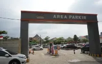 Grand Setos Hotel Semarang - parking
