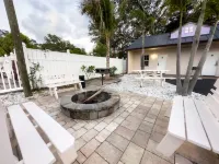 Shared Pool and Grilling Area with Mini Golf - Inviting Oasis