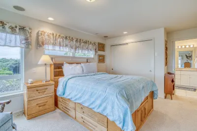 Stunning Oceanfront Retreat - Seaside Haven, Tranquil Escape
