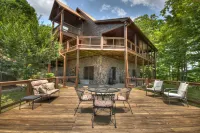 Hot Tub, Outdoor Fireplace and Scenic Views - Stunning Mountain Retreat Hotels in Fannin County